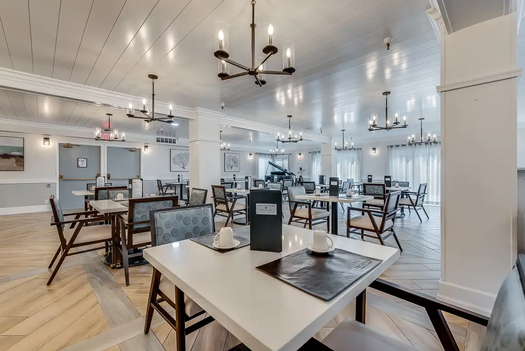 Dining Area Dining Area